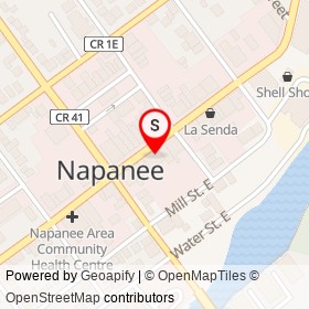 McNikks on Dundas Street East, Napanee Ontario - location map